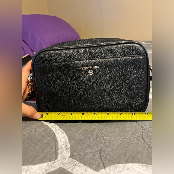Michael kors crossbody - Picture 5 of 8